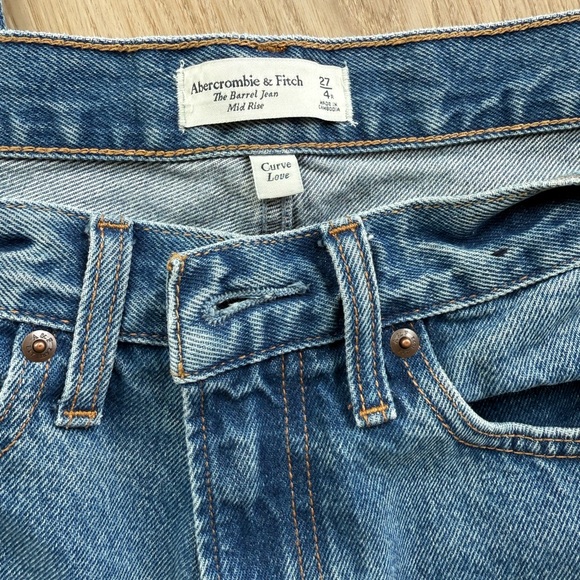 Abercrombie & Fitch mid rise barrel jeans - Picture 4 of 4